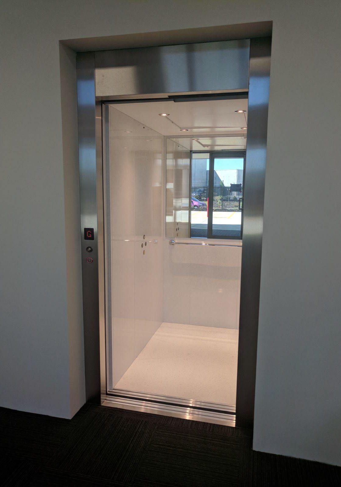 Stylish and luxurious commercial suite lift